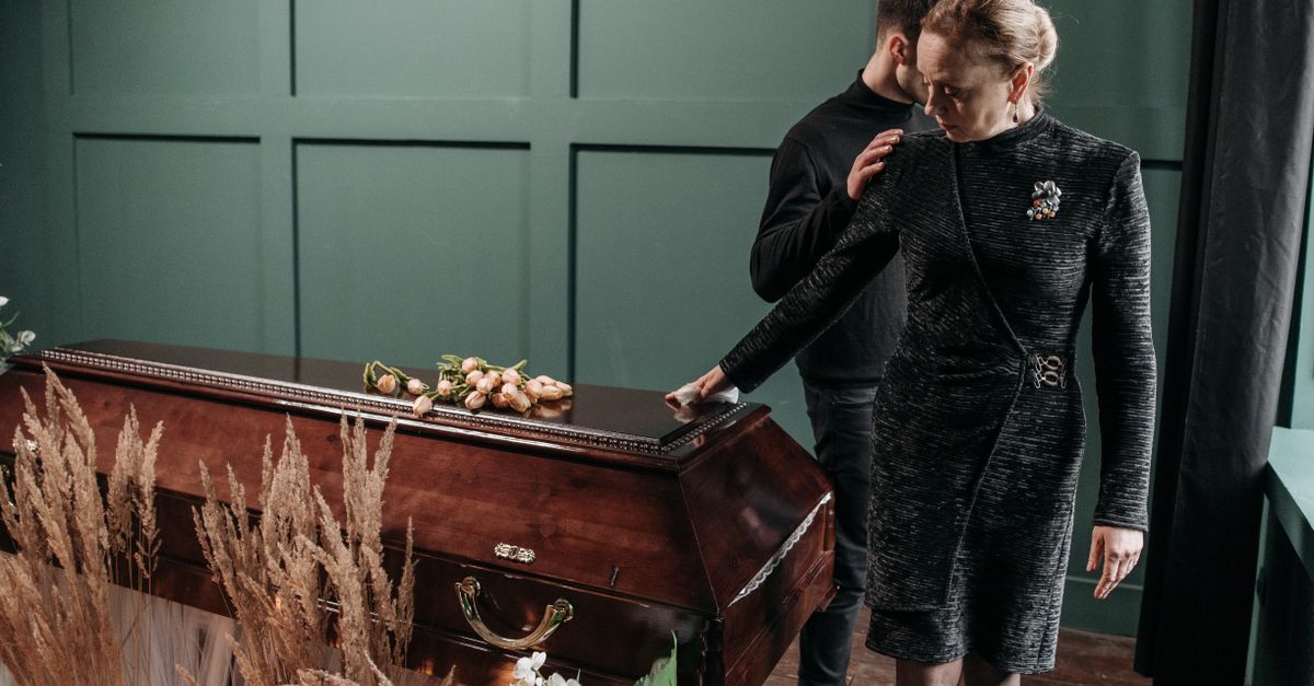 Building Supportive Communities: Networking Opportunities Through Grief Education