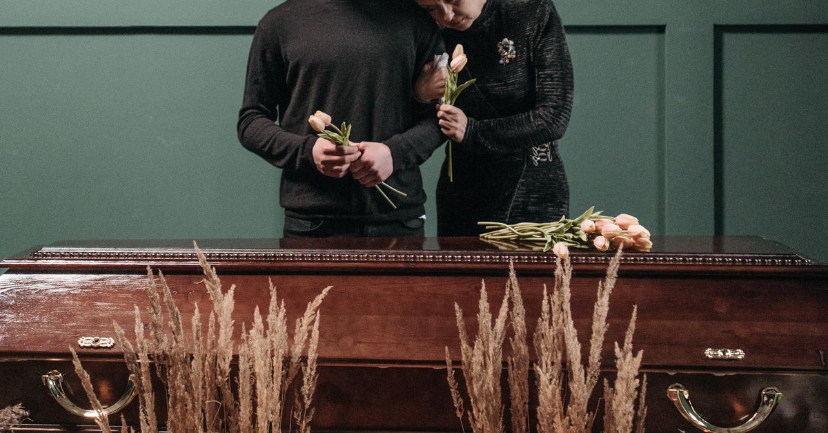 Personal Symbols and Mementoes: Enhancing Funeral Personalisation
