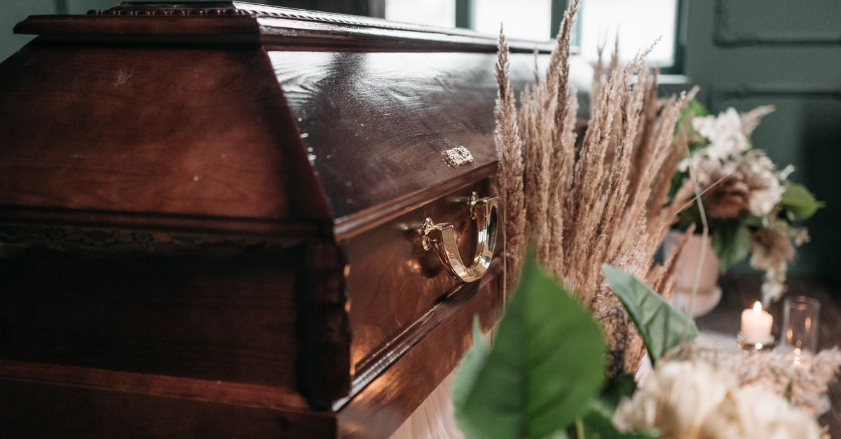 The Role of Nature in Eco-Friendly Funeral Services